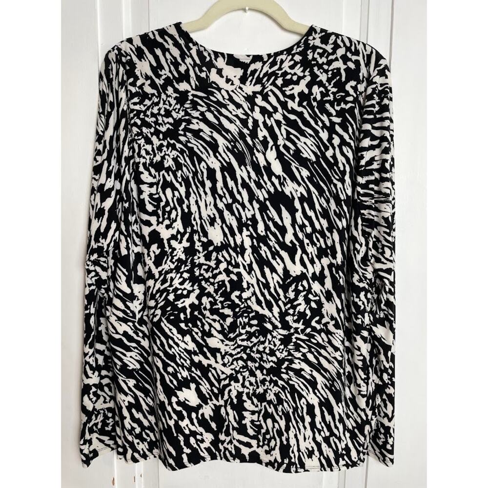 INC International Concepts Black White Abstract Relaxed Blouse Faux Wrap XL - Picture 8 of 13